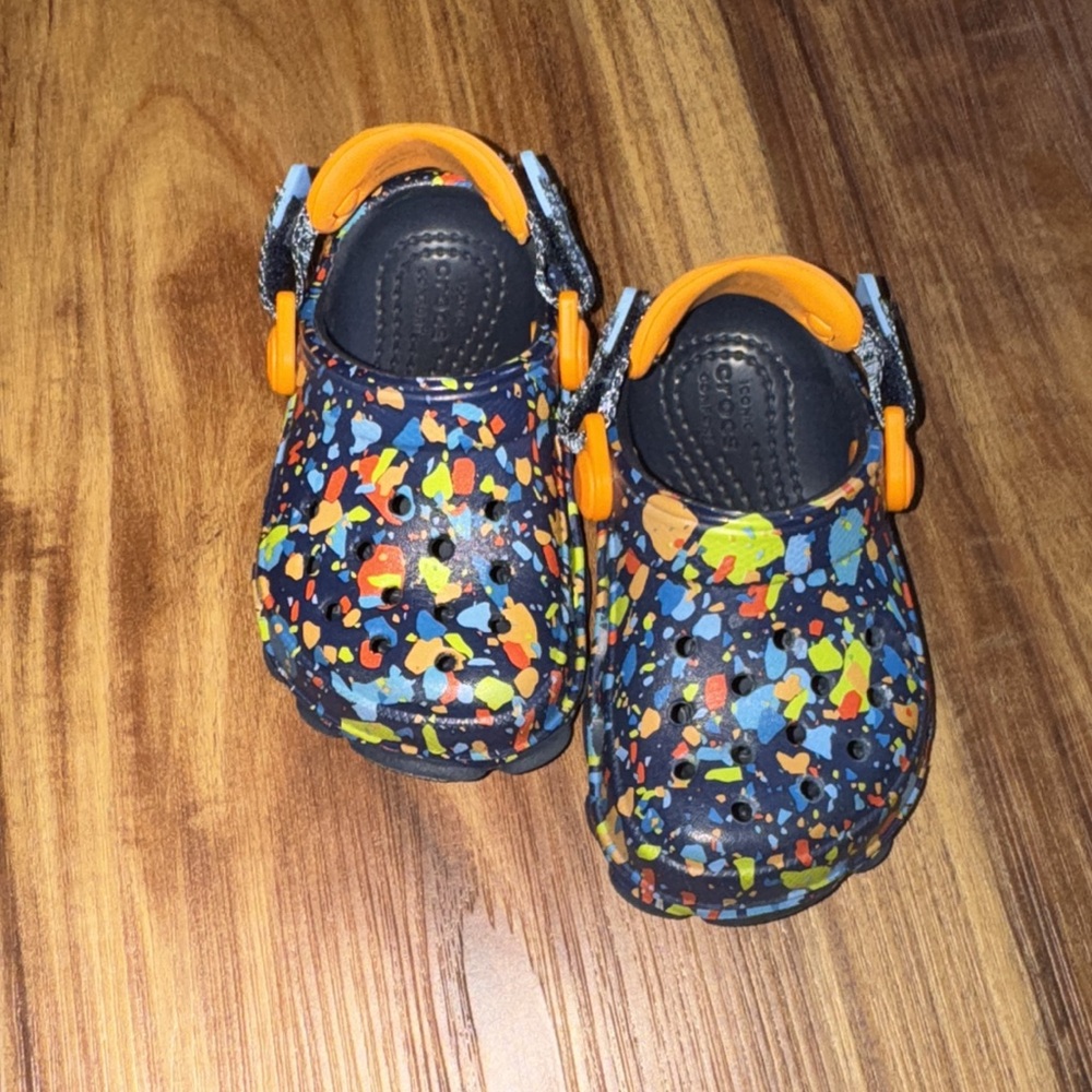 Toddler crocs